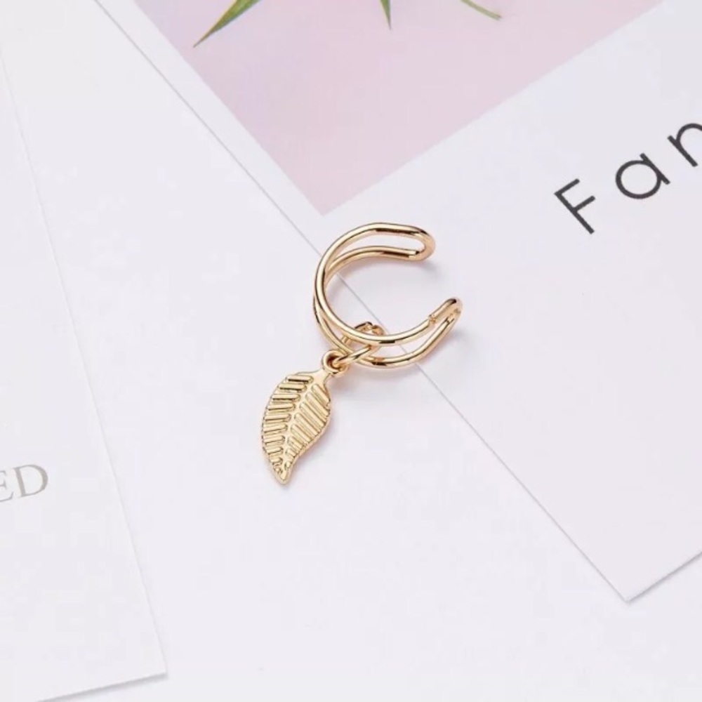 Adriel Feather/leaf Ear Cuff - Picture 3 of 4